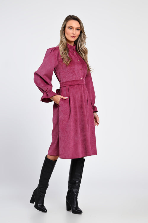 Rochie midi din raiat roz prună cu guler și nasturi decorativi – rochia Adeline Natalee