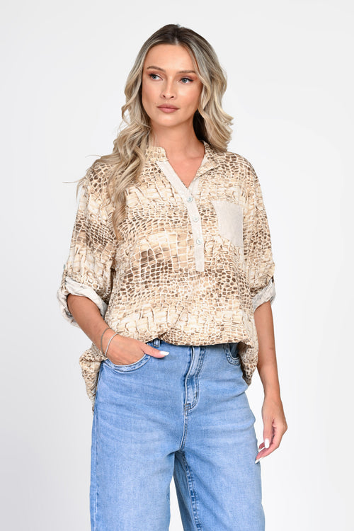 Bluză bej oversized cu imprimeu tip piele de șarpe