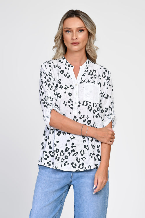 Bluză bej oversized cu imprimeu tip piele de șarpe