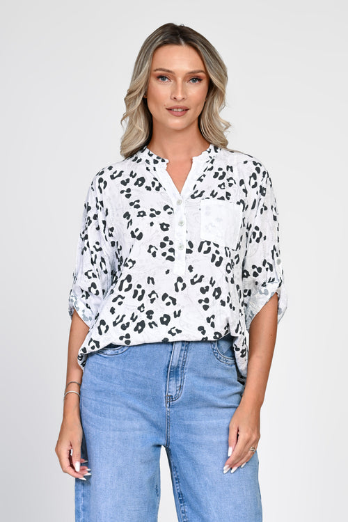 Bluză bej oversized cu imprimeu tip piele de șarpe
