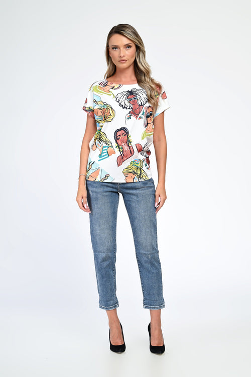 Bluză albă cu imprimeu grafic multicolor – Aria Natalee Fashion