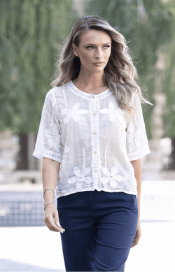 Bluză damă albă cu broderie florală Iris Natalee