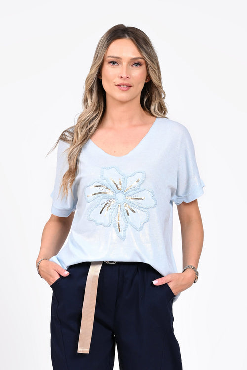 Bluză damă bleu cu floare decorativă – Elissa Natalee