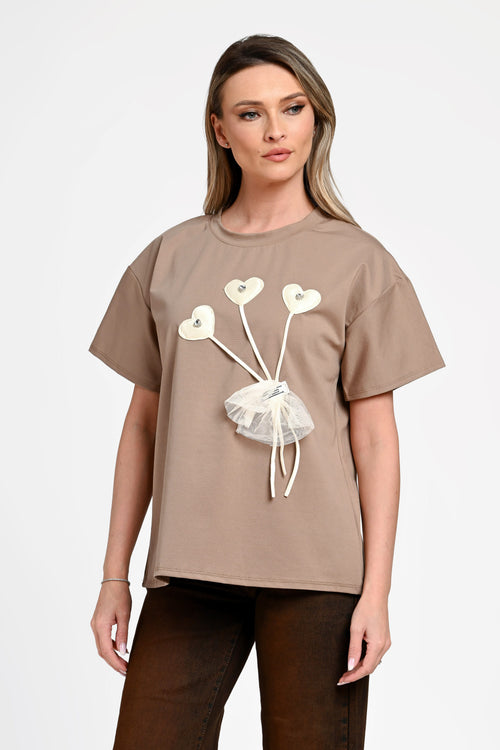 Bluză damă casual Andra bej cu aplicație inimioare Natalee