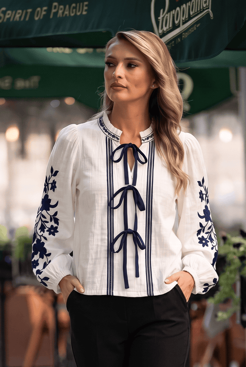 Bluză damă ivoire din bumbac cu funde bleumarin Ilinca Natalee