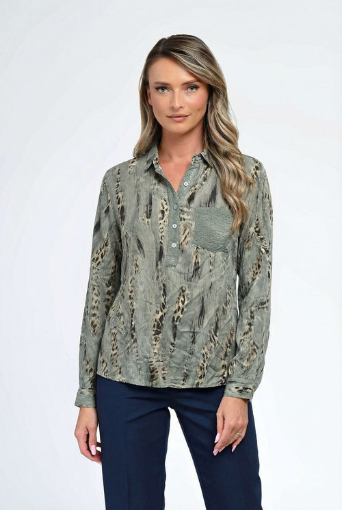 Bluză damă verde kaki cu imprimeu abstract Savanna Natalee