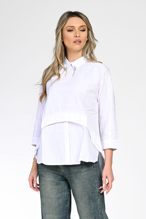 Cămașă damă albă cu design stratificat și detalii bijuterie Elise Natalee