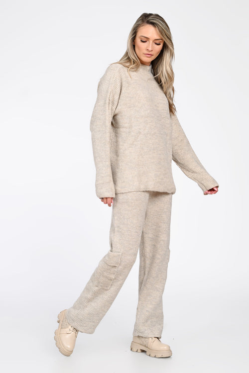 Compleu tricotat damă crem – set lejer și călduros cu bluză și pantaloni cargo Natalee Fashion