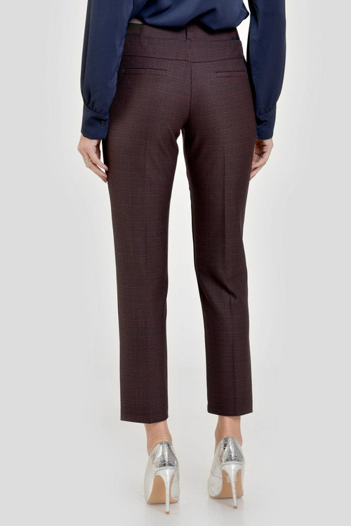 Natalee Fashion Pantaloni Pantalon conic bordeaux in carouri  Aziza