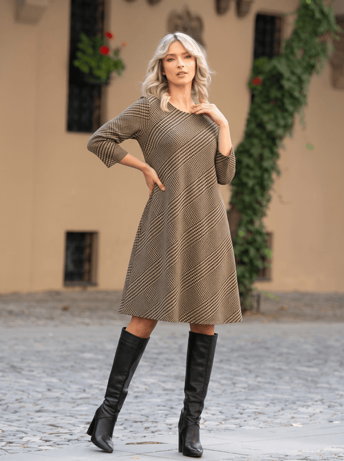 Rochie în A cu carouri bej-negru și buzunare Ilinca Natalee